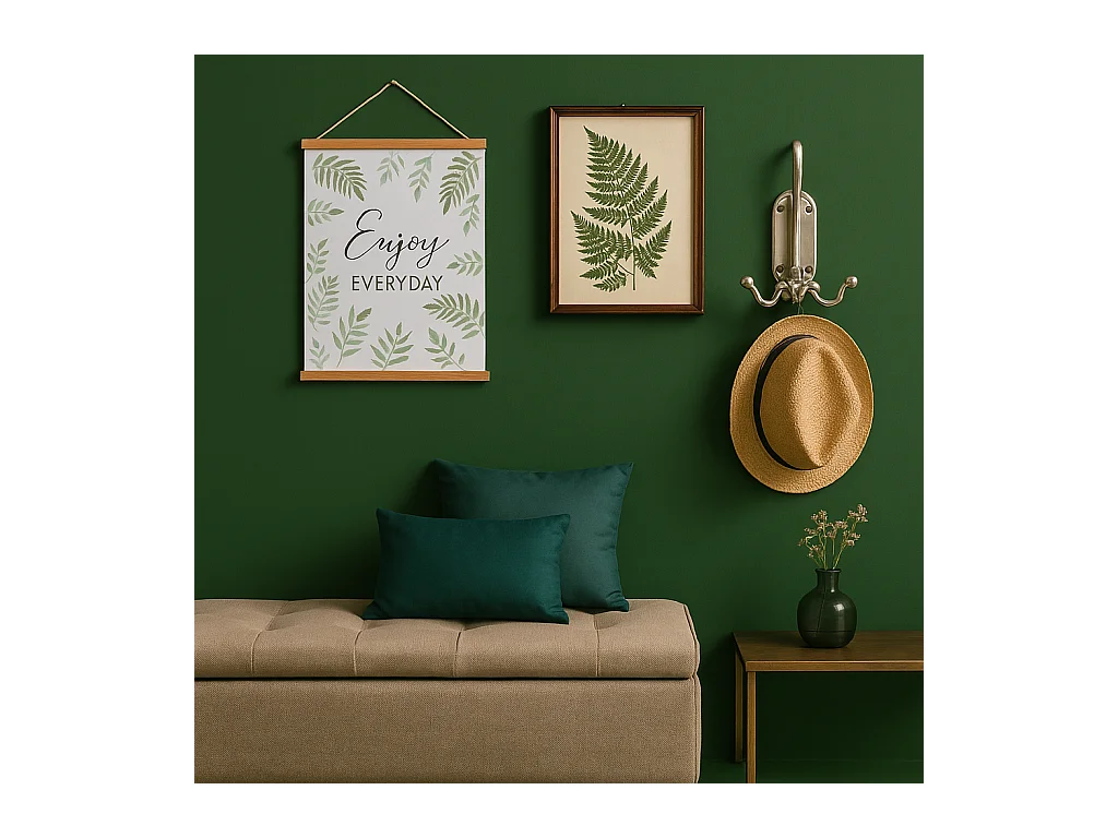 Kleiner Wandhaken aus Messing