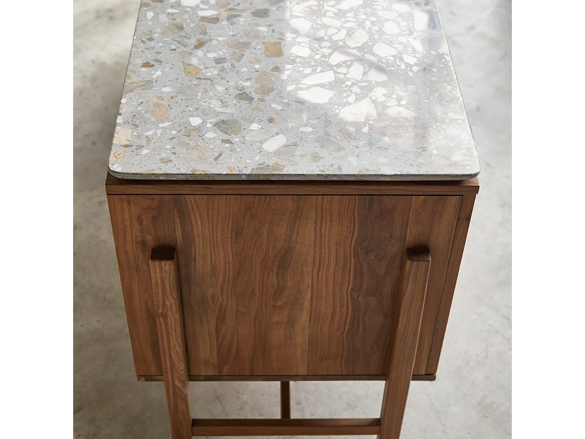 Credenza Isaure in legno di noce massello e battuto di terrazzo premium 160 cm
