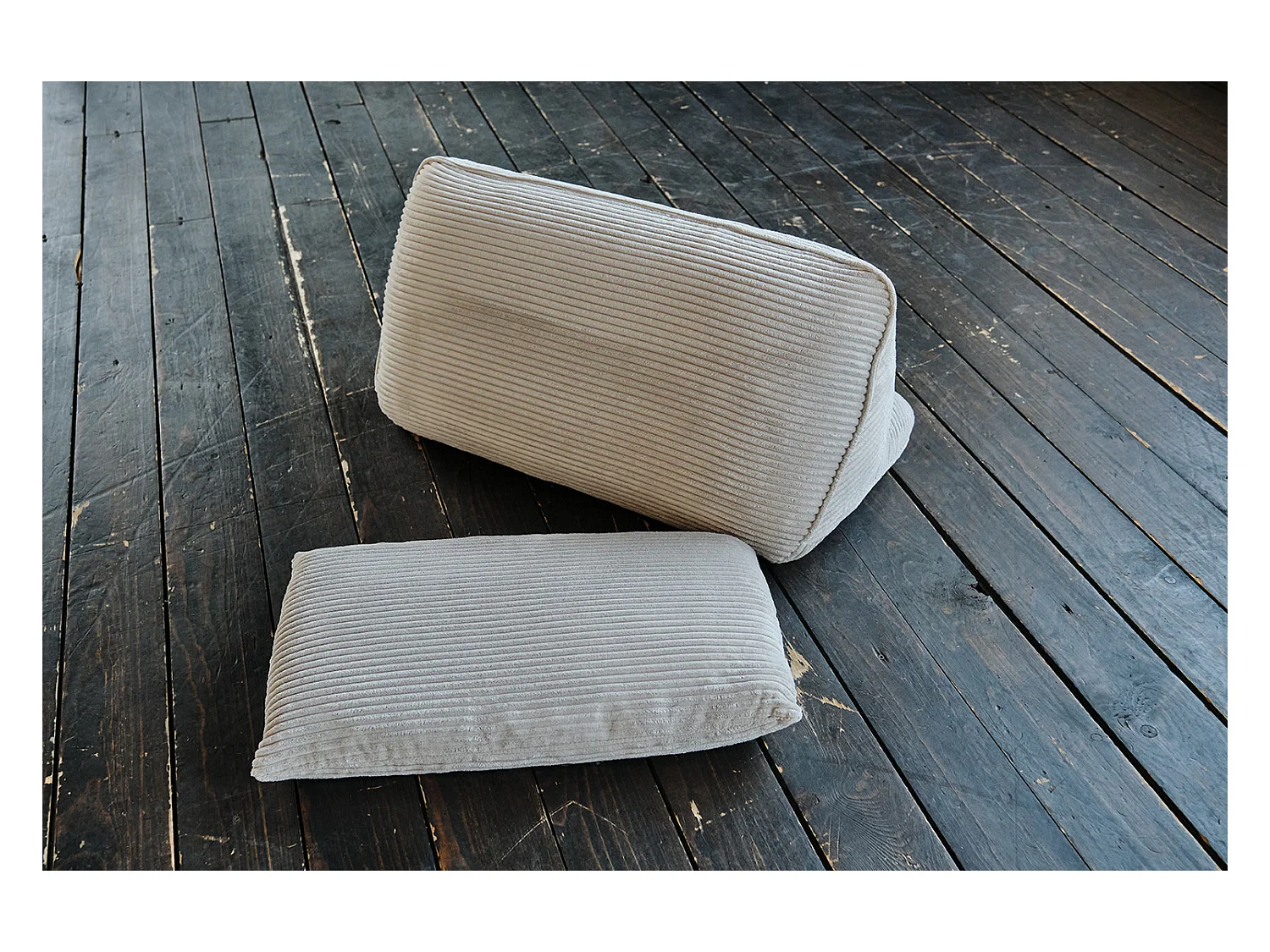 Coussin - gris clair Velours côtelé - WIOLO SOFT