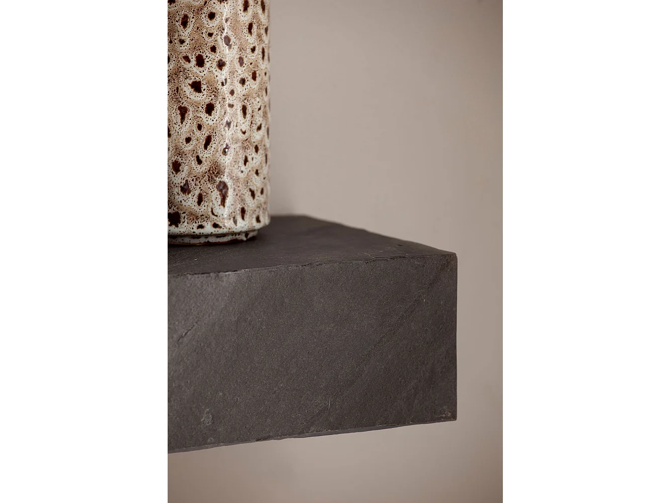 Wandregal 60x10x20 cm Mango Massivholz / Steinoptik Hängeregal Modern, Design Schweberegal