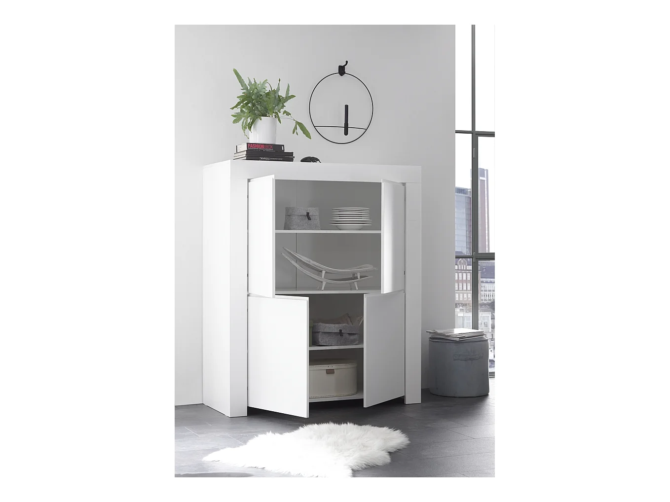 Mobile contenitore a quattro ante battenti e maniglie a gola design moderno 110x140 MCL5 bianco opaco
