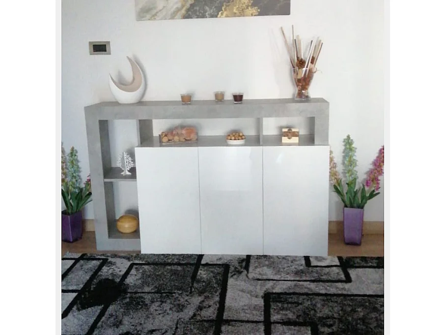 Madia design moderno con tre ante e ripiano da soggiorno 146x93 ML18 bianco e cemento