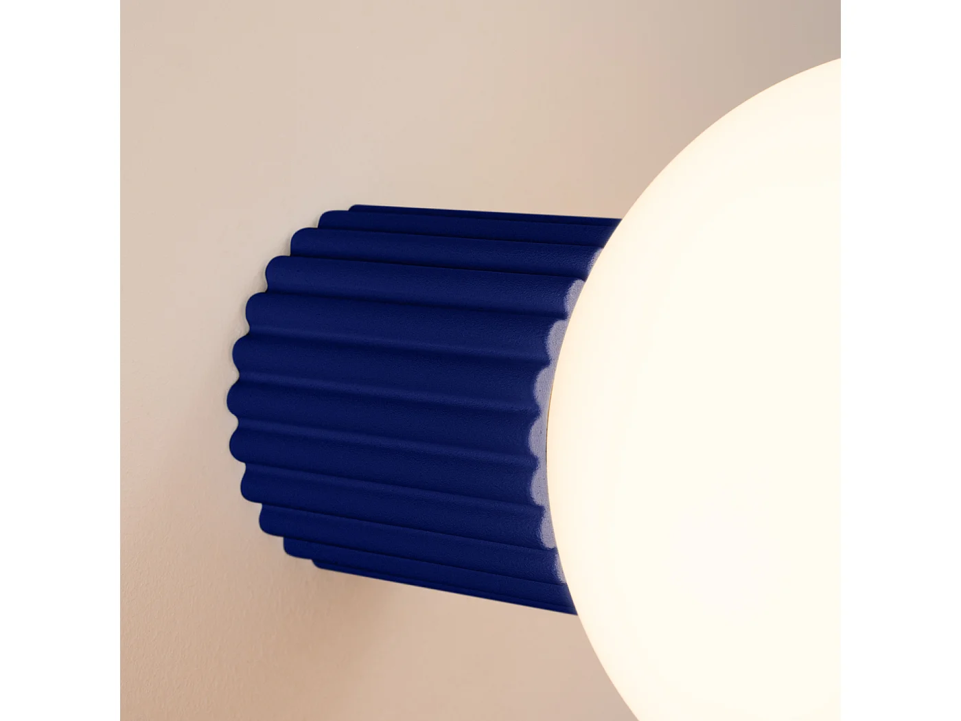 Applique Halo Moderne En Aluminium/Verre - 1 Sources Lumineuses - L.12 X H.12 Cm - Outremer