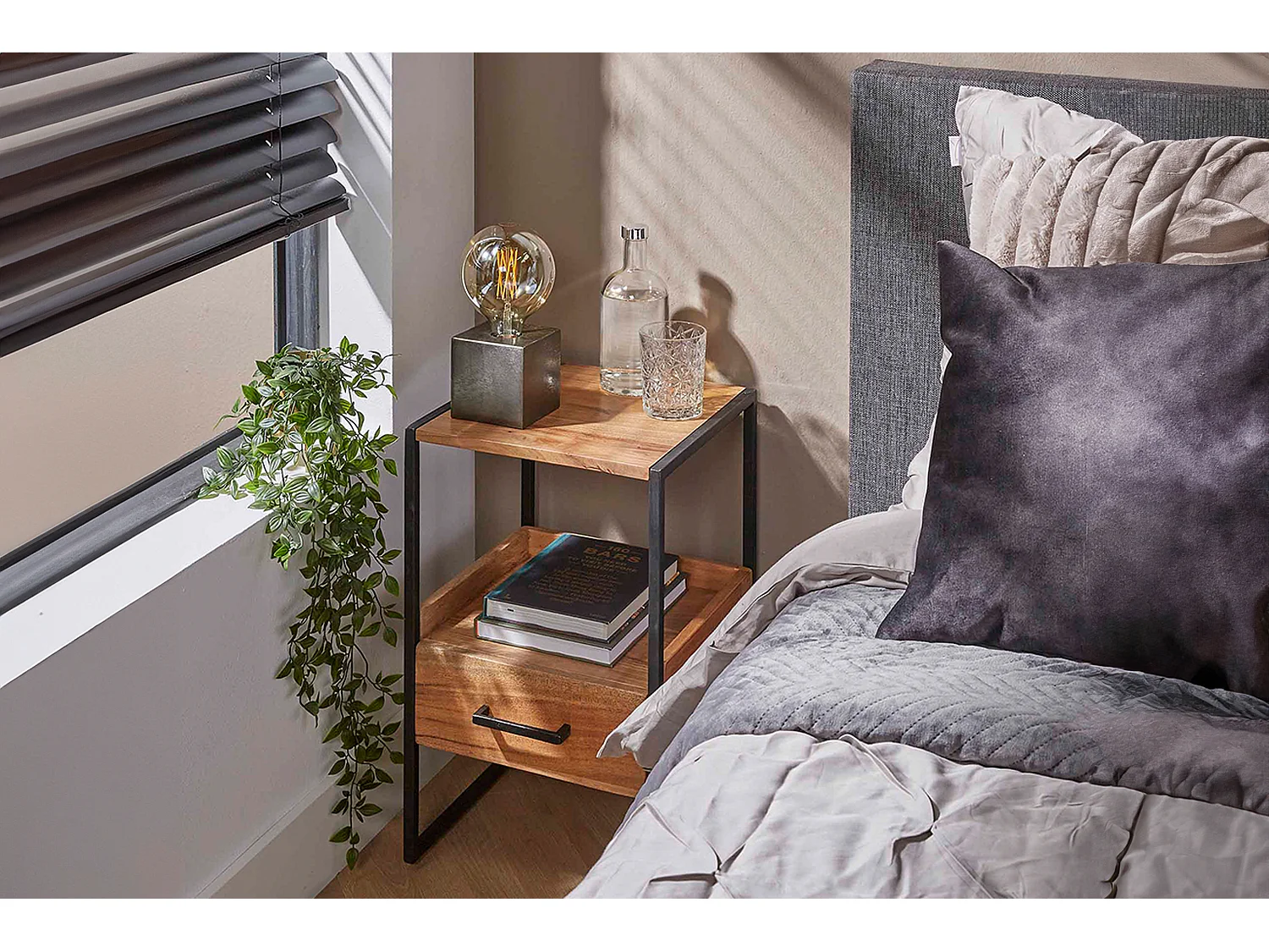 Comodino - Legno Legno - 35 x 35 cm - SHER