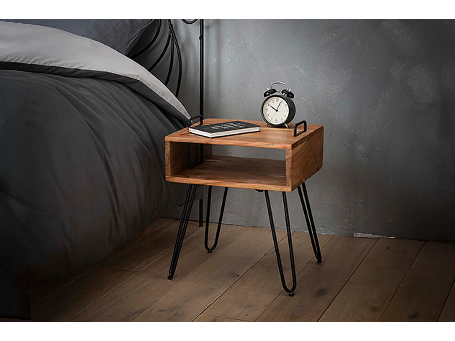 Mesilla de noche - Madera Madera - 34 x 40 cm - QARO