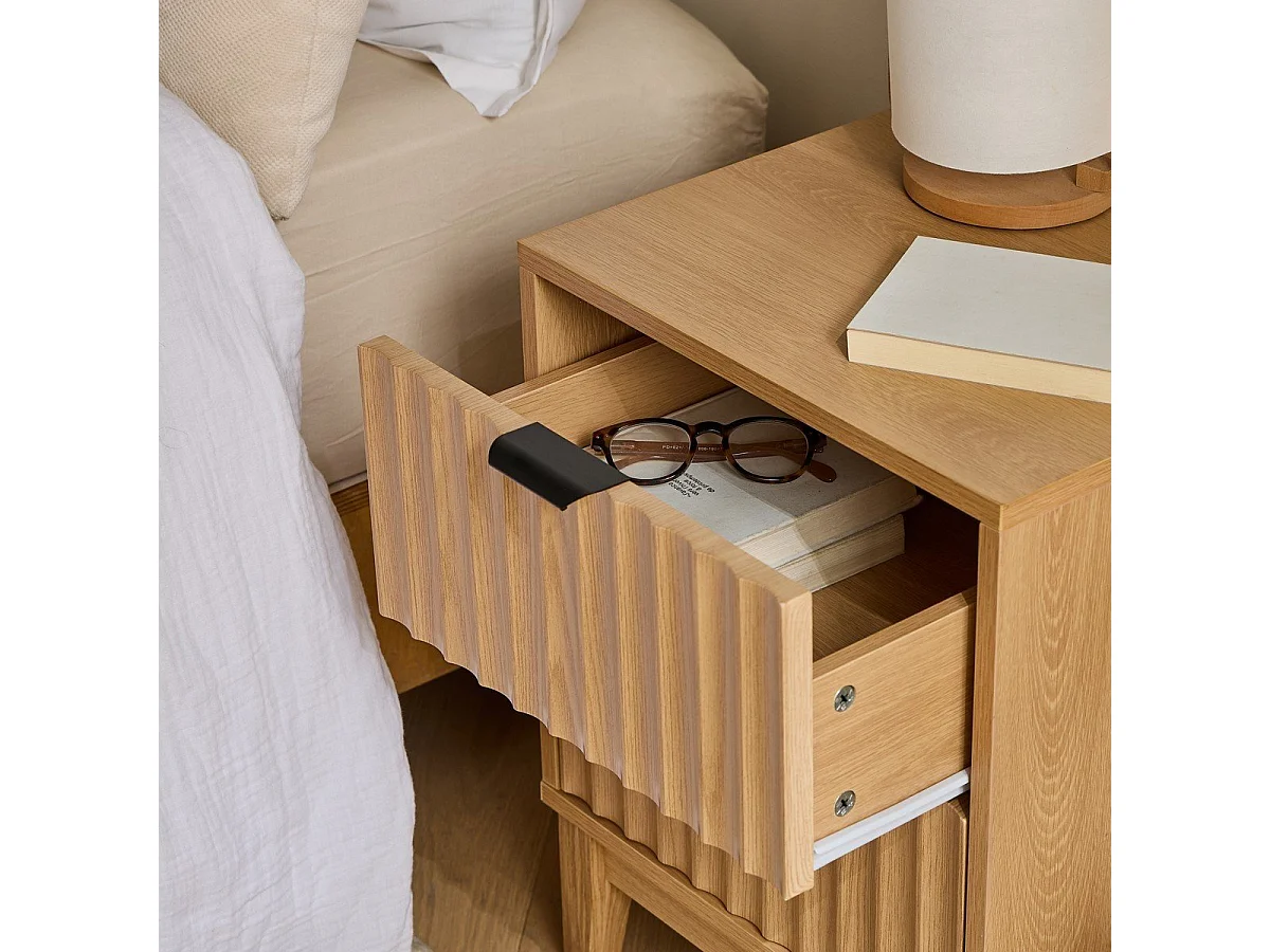 Table de chevet avec 2 tiroirs aux façades effet vague H52 cm - BOLOGNE