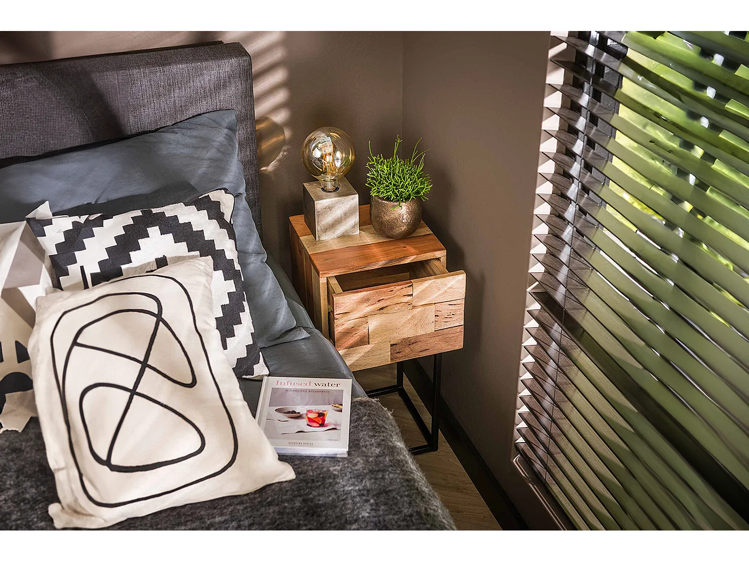 Mesilla de noche - Madera Madera - 30 x 30 cm - MILLA