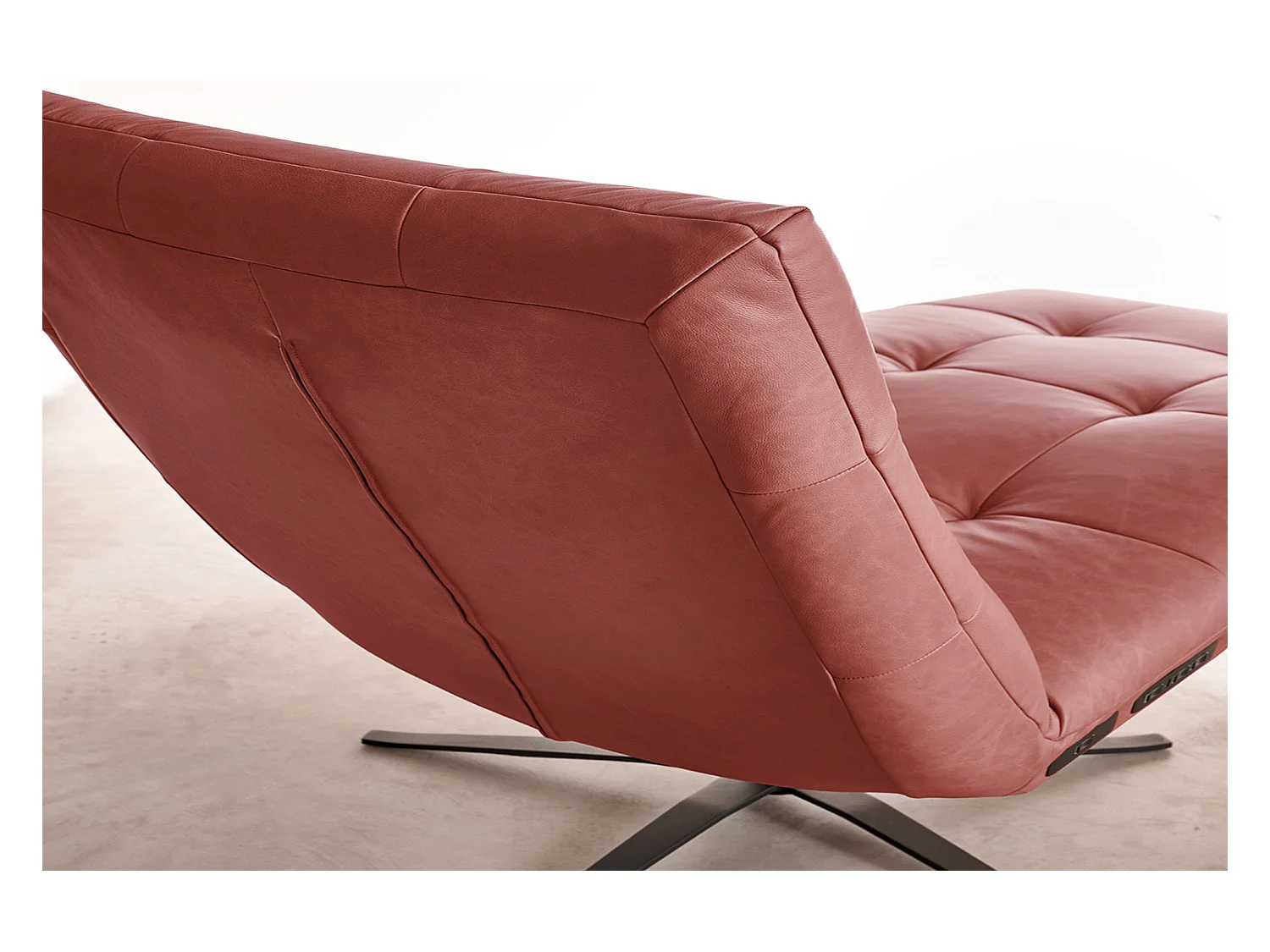 Chaise longue - Rouge cuir - LETICIA