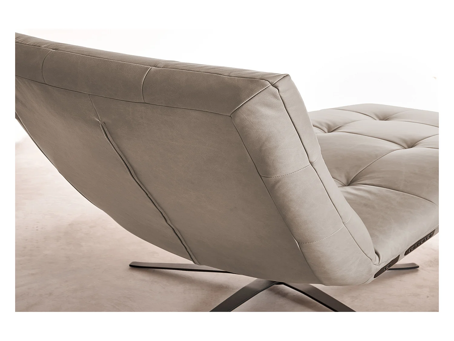 Chaise longue - Gris cuir - LETICIA