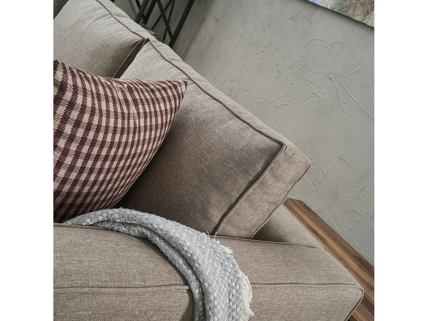 Canapé 3 places beige - pieds droits CORTONA