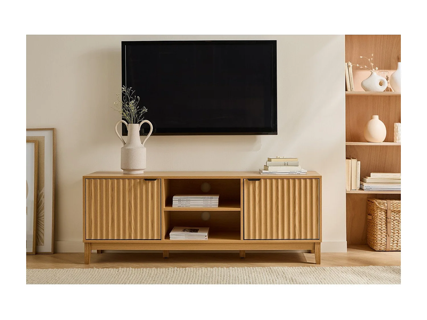 Szafka pod TV z 2 wnękami i 2 drzwiczkami z frontami z efektem fali L140 cm - BOLOGNE