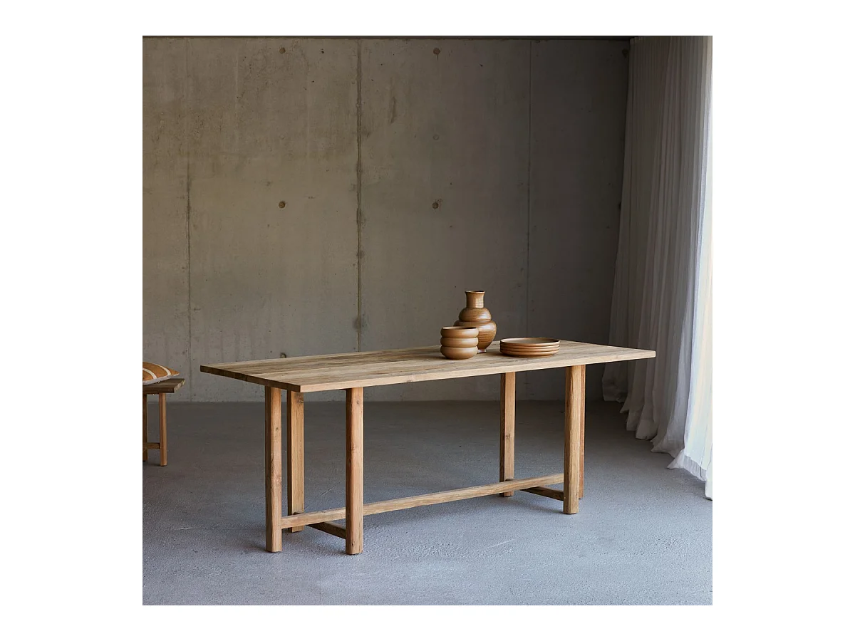 Esstisch Antonia aus massivem Recycling-Teak 200