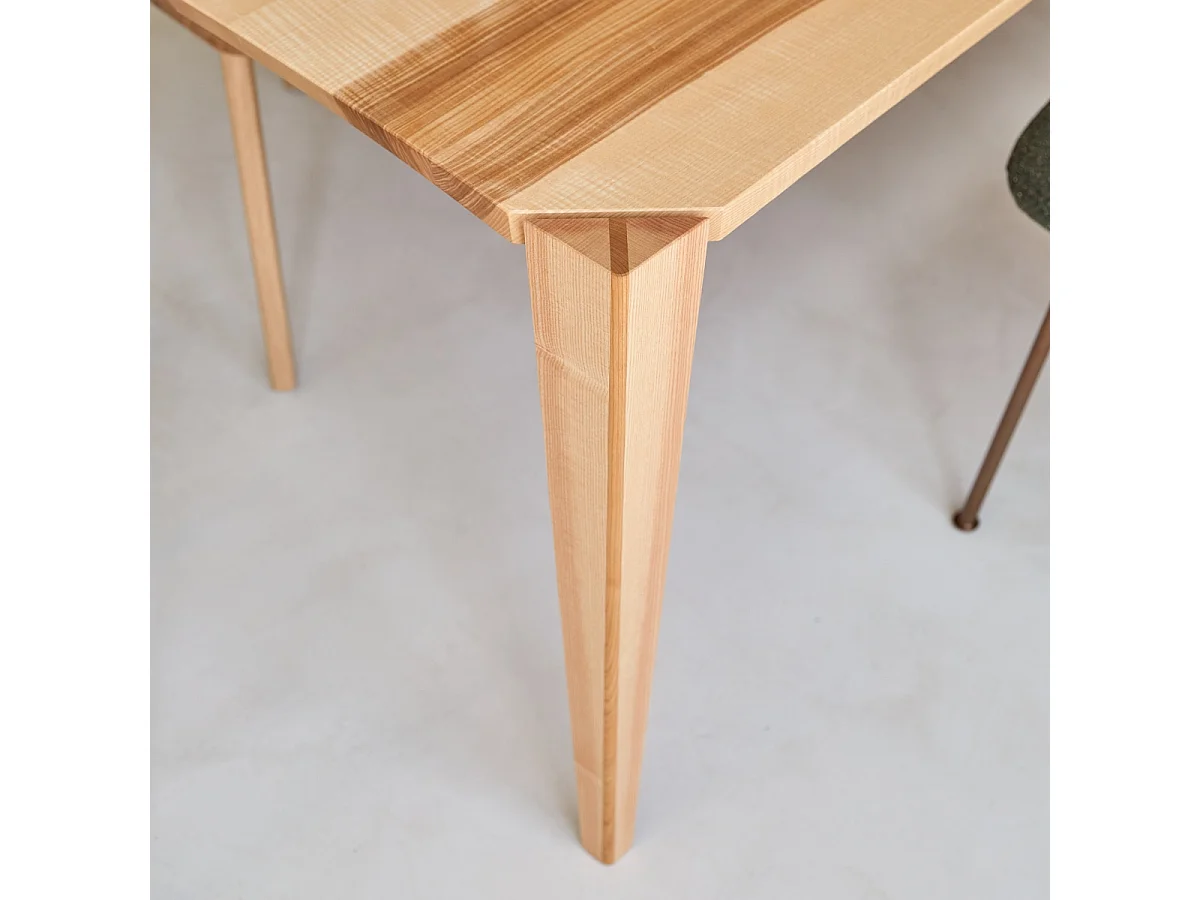 Tisch Paulin aus massiver Olivenesche 6-8 Pers.