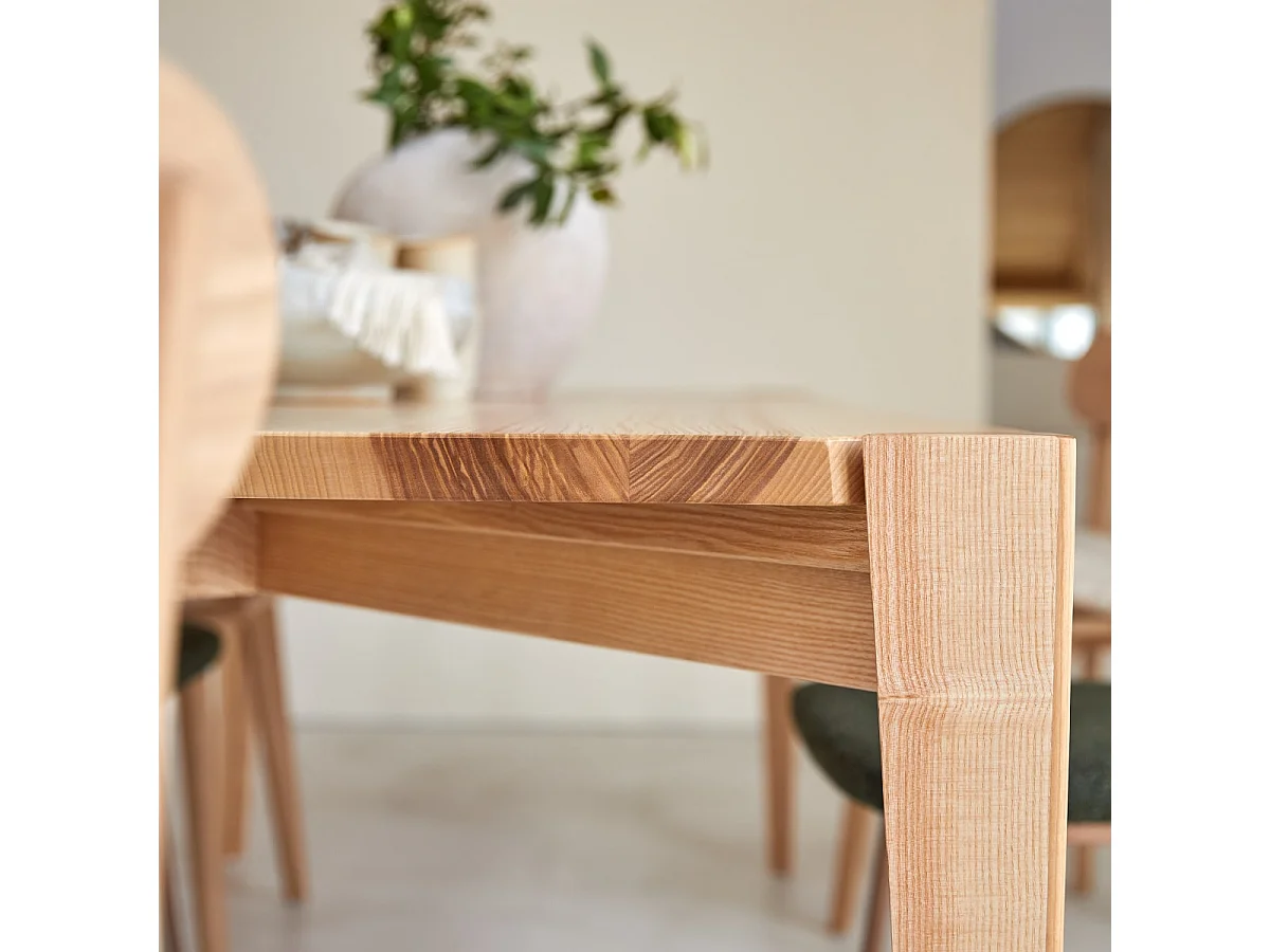 Tisch Paulin aus massiver Olivenesche 6-8 Pers.