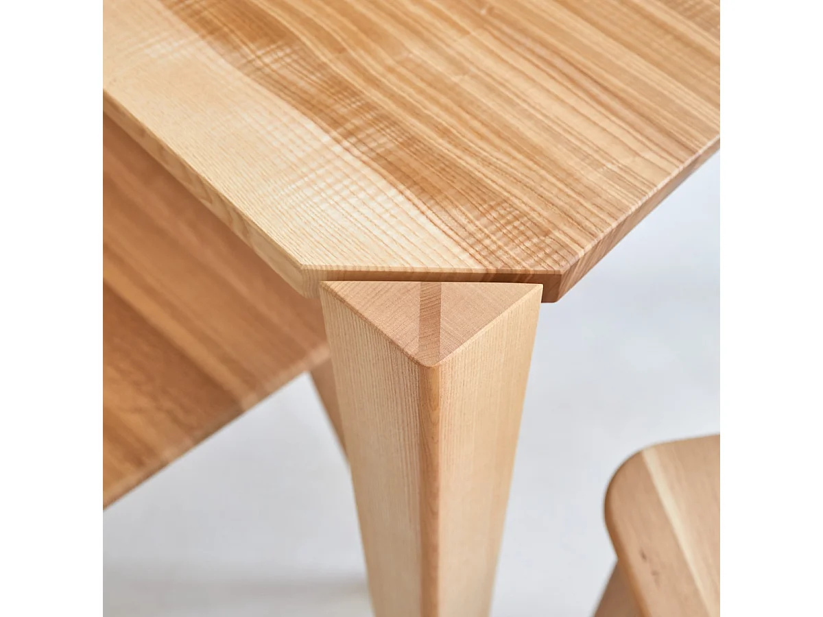 Tisch Paulin aus massiver Olivenesche 6-8 Pers.