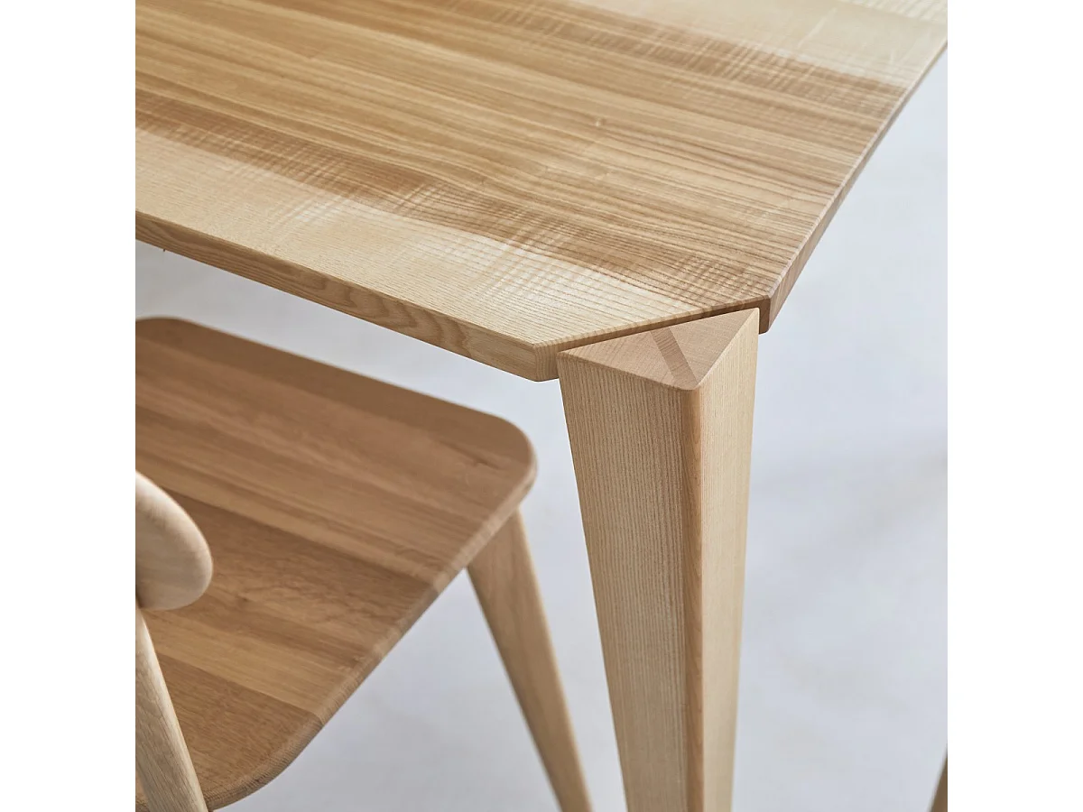 Tisch Paulin aus massiver Olivenesche 6-8 Pers.