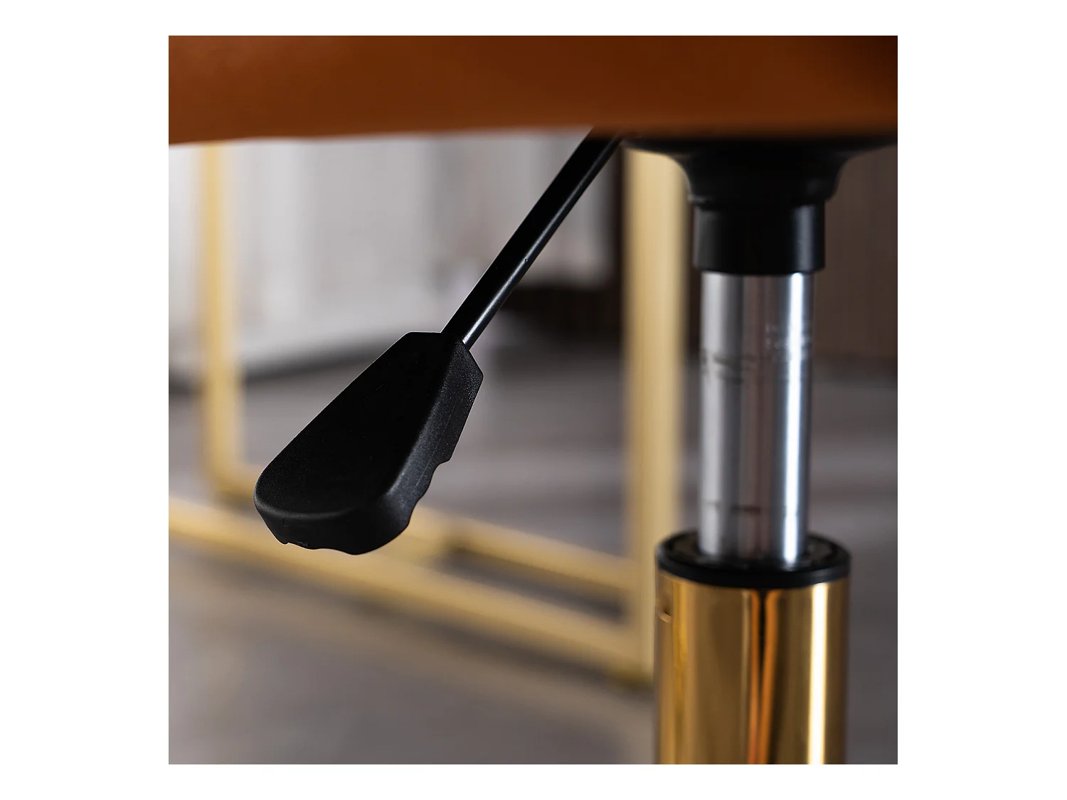 Fauteuil de bureau 360°pivotante et réglable en hauteur avec roulettes - orange