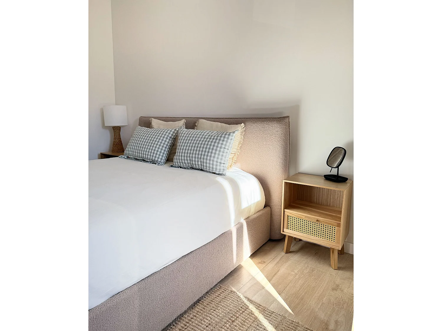 Bett mit Stauraum Bouclé LAVAUR 160 x 200 cm Taupe