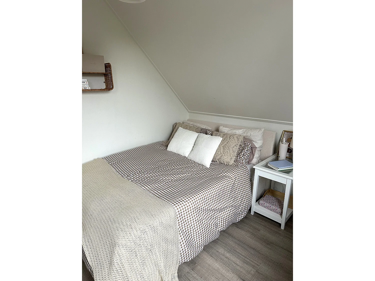 Lit ottoman Bouclé ORBEY 140 x 200 cm Blanc cassé