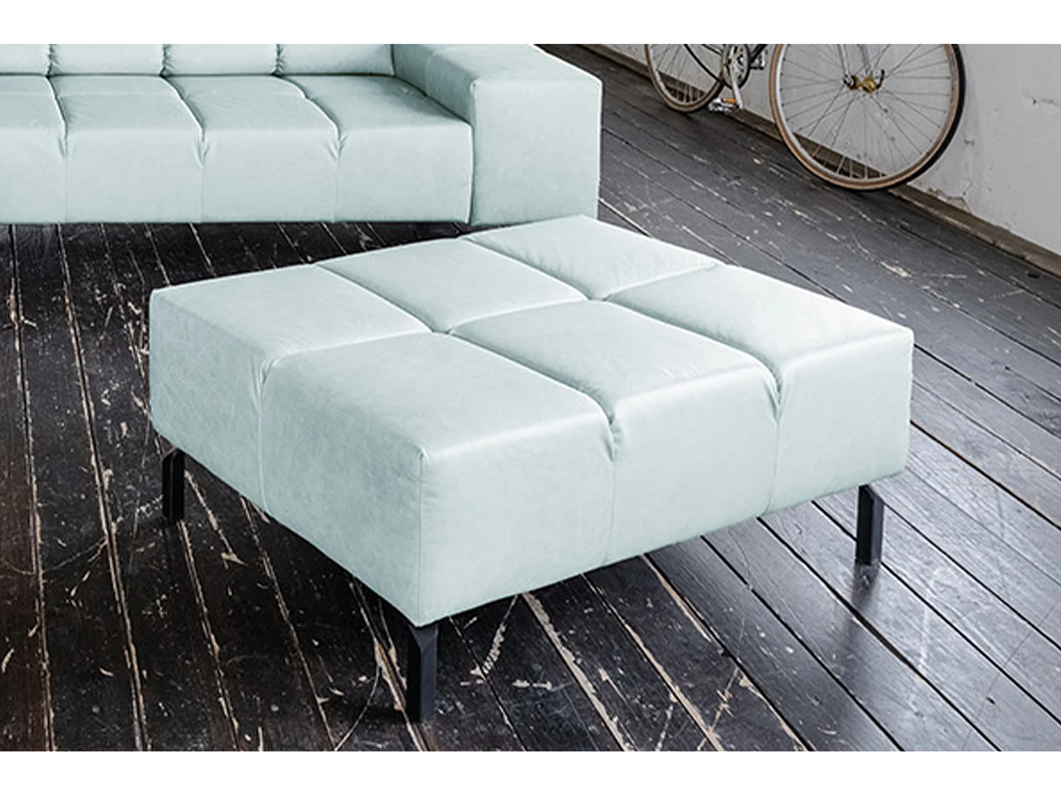 Pouf imbottito - azzurro chiaro pelle - NELSON