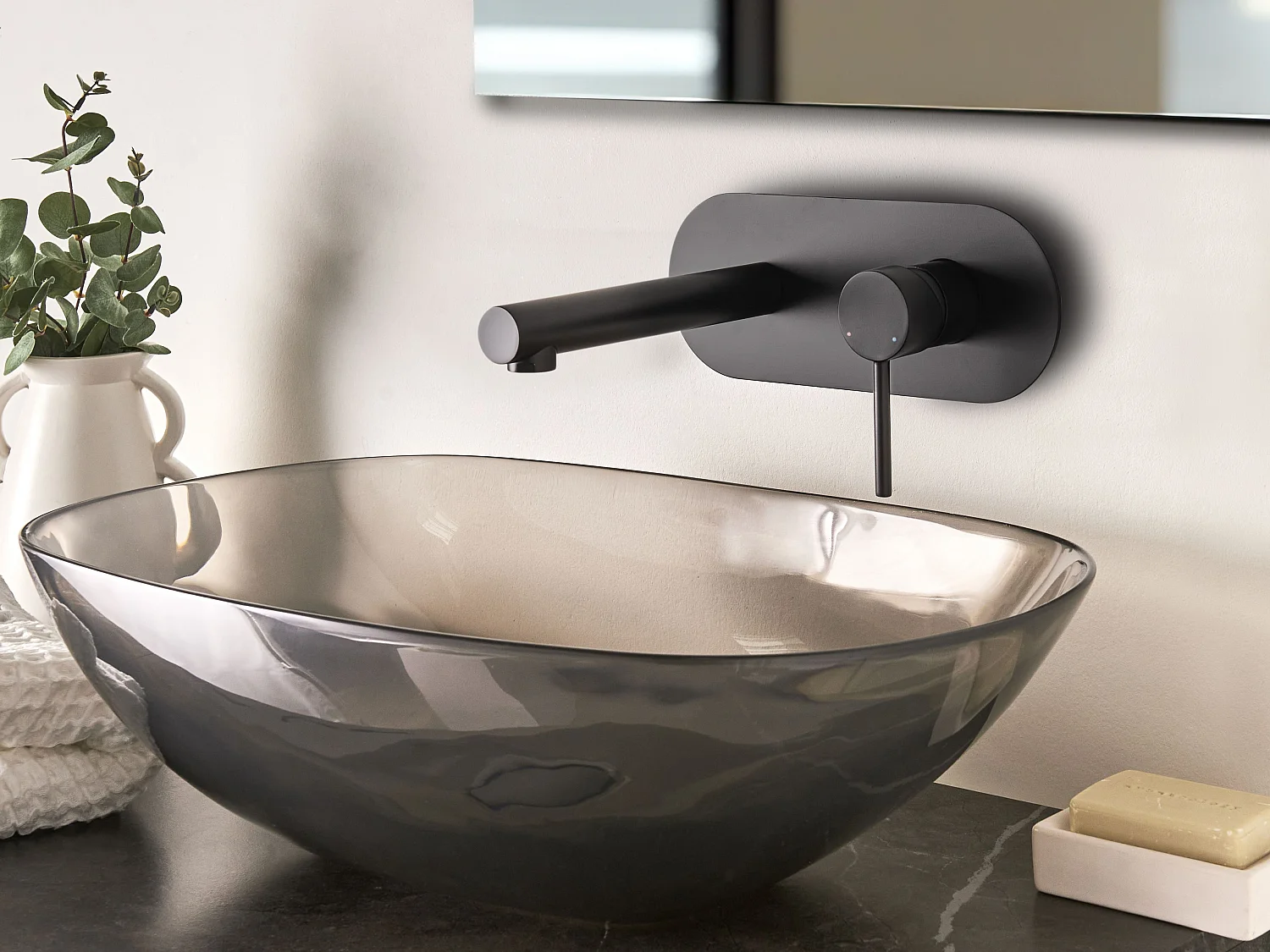 Robinet de lavabo mural CLAVIJO Laiton Noir