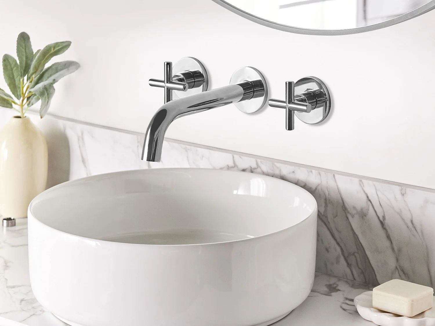 Robinet de lavabo mural KAIETEUR Laiton Argenté