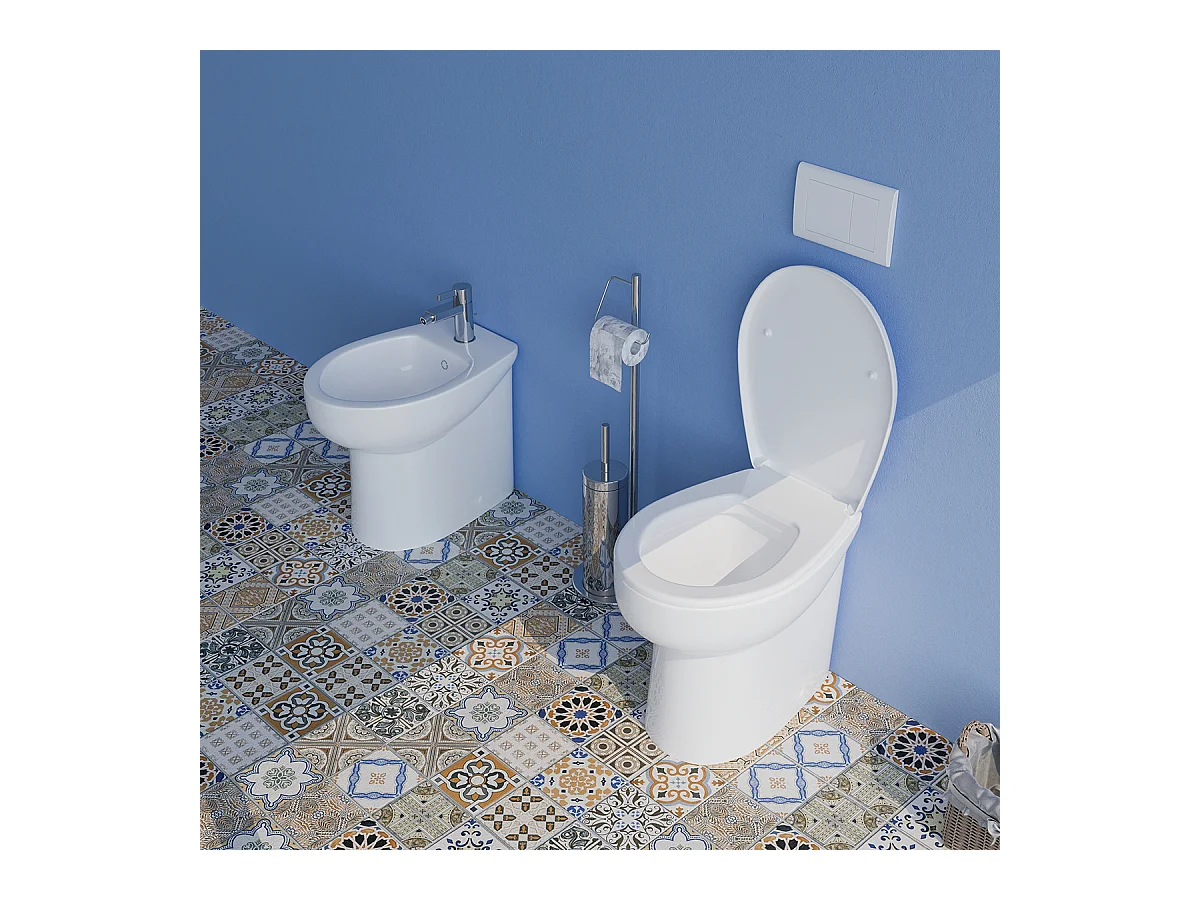 Sanitari a terra Bidet e Vaso WC filomuro con sedile coprivaso Milano