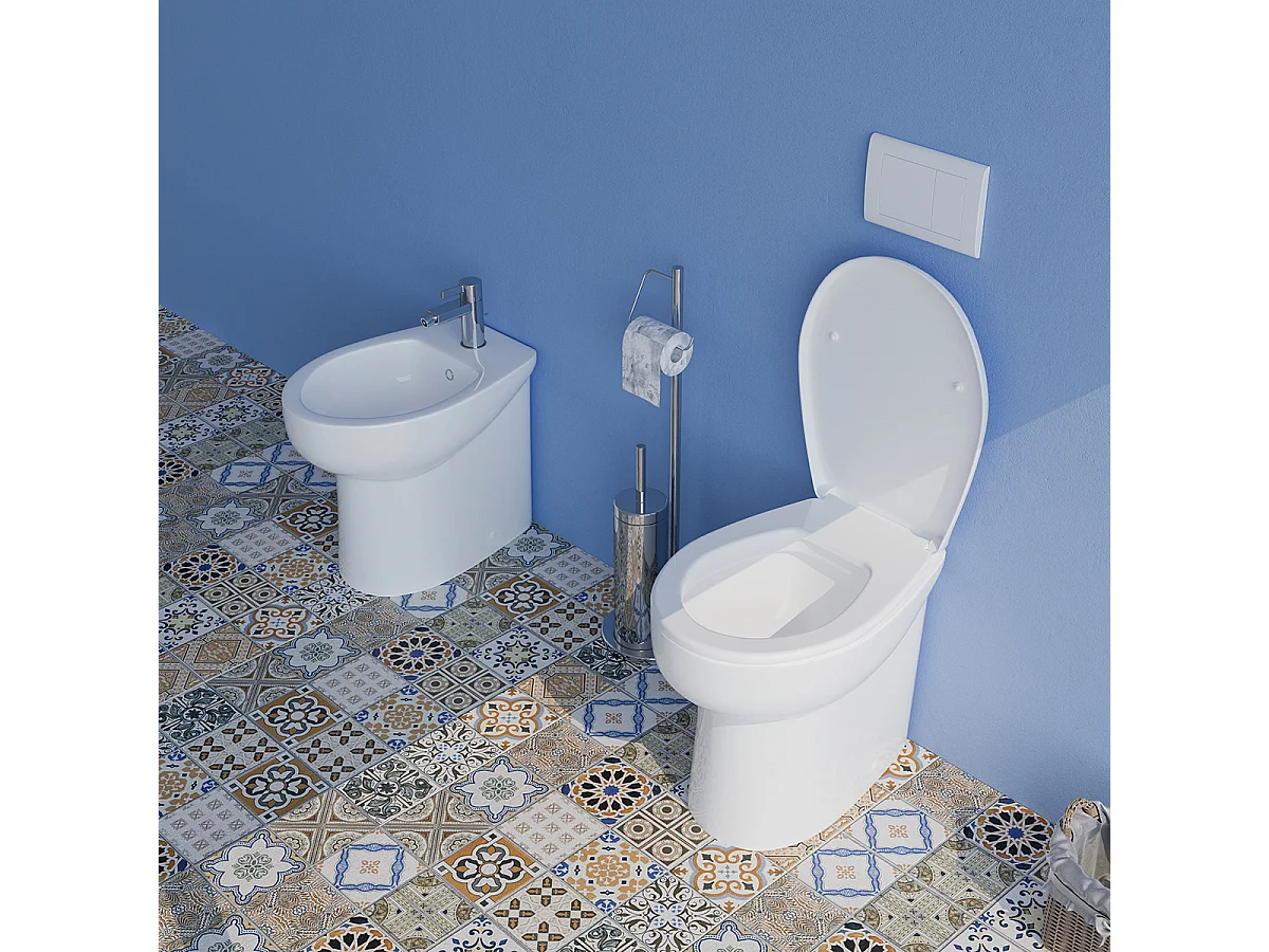 Sanitari a terra Bidet e Vaso WC filomuro con sedile coprivaso Milano