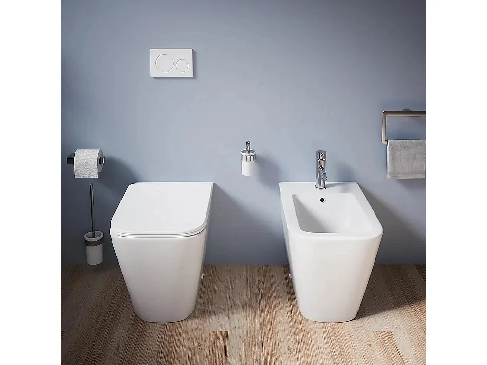 Sanitari bagno Bidet e Vaso WC a terra filomuro RIMLESS in ceramica con sedile coprivaso softclose CUBE