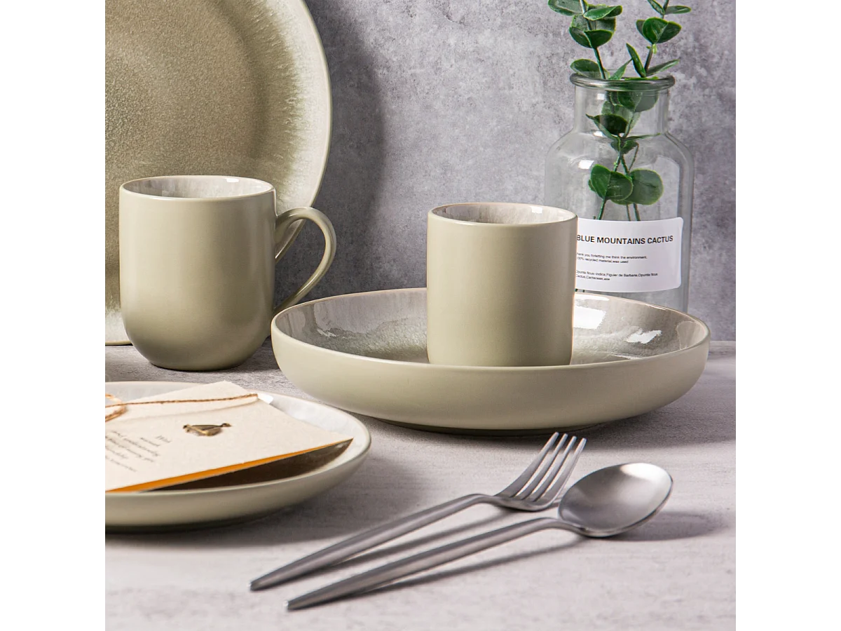 Lot de 6 assiettes creuses vert - "Iris"