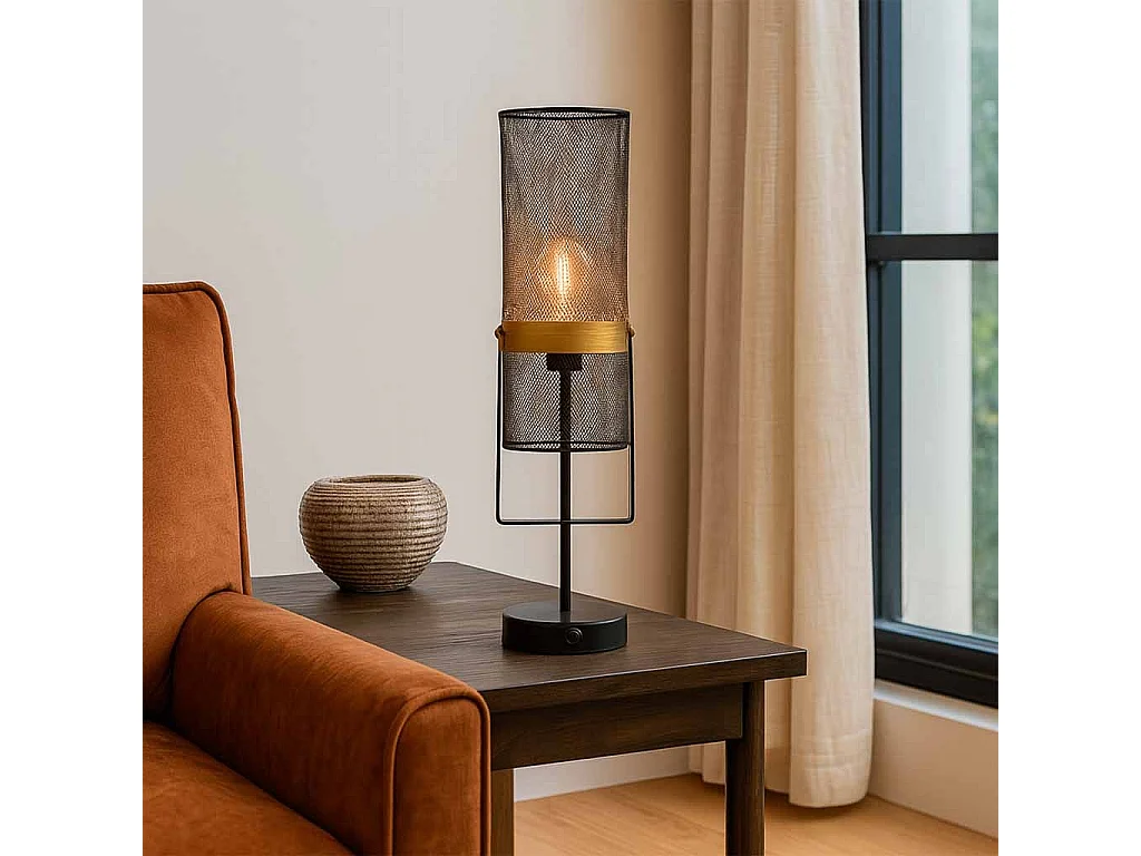 Candeeiro de mesa em metal preto com 1 foco 12,5x12,5x51h cm