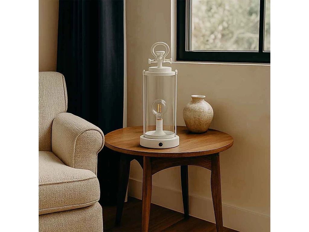 Candeeiro de mesa em metal branco 16x16x46h cm