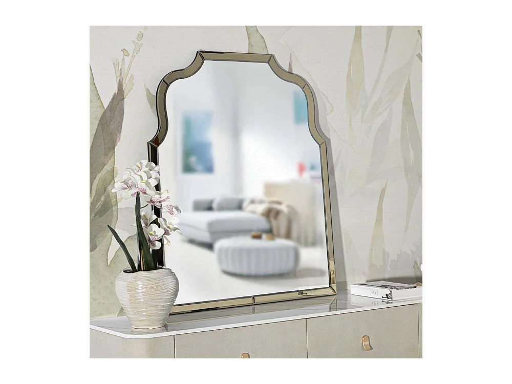 Miroir mural avec cadre en verre doré