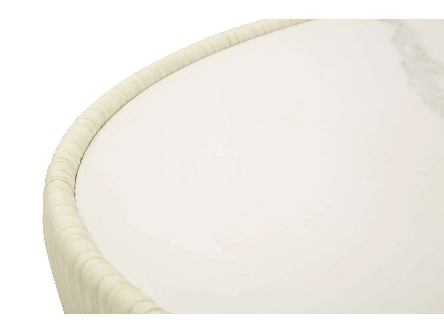 Tavolo da caffè in ecopelle crema e piano in marmo cm ø 71x38