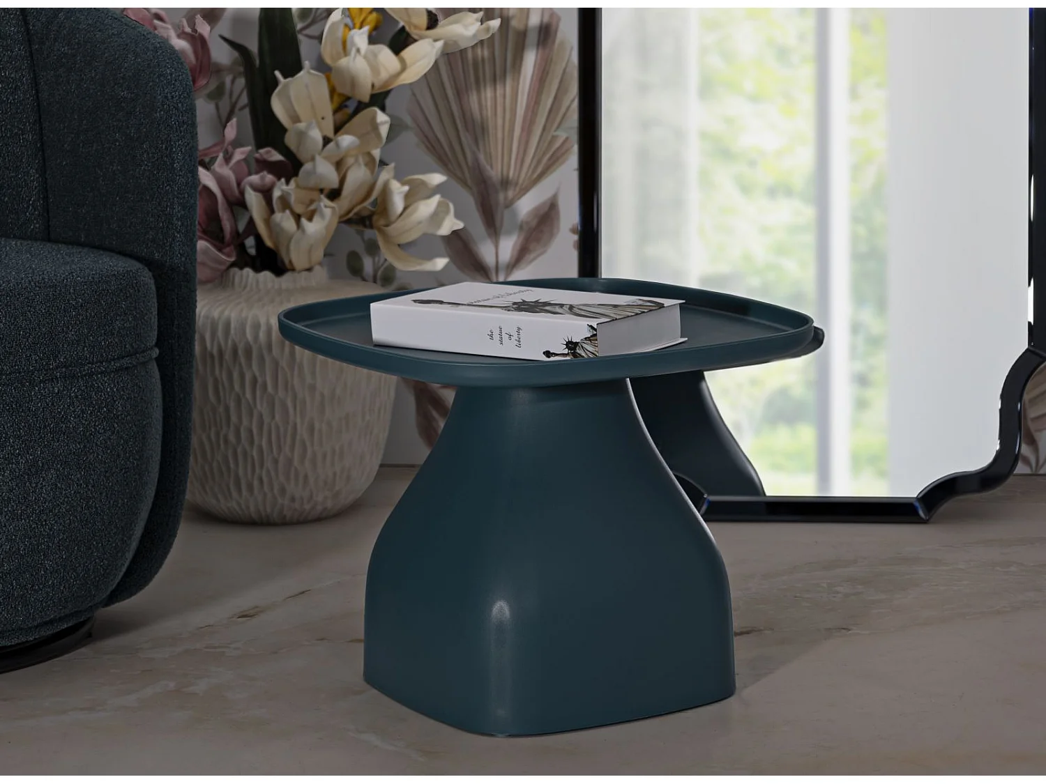 Table en plastique bleu 48x48x38 cm