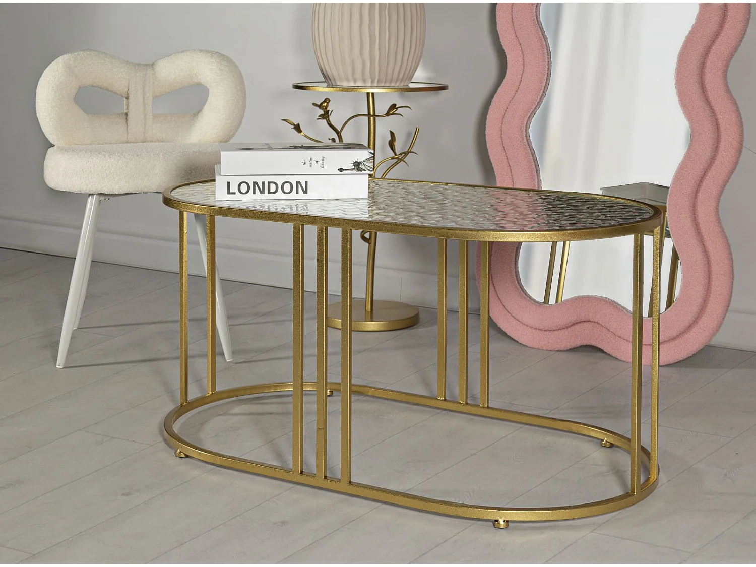 Salontafel van goudkleurig metaal en glas, 90x50x45 cm