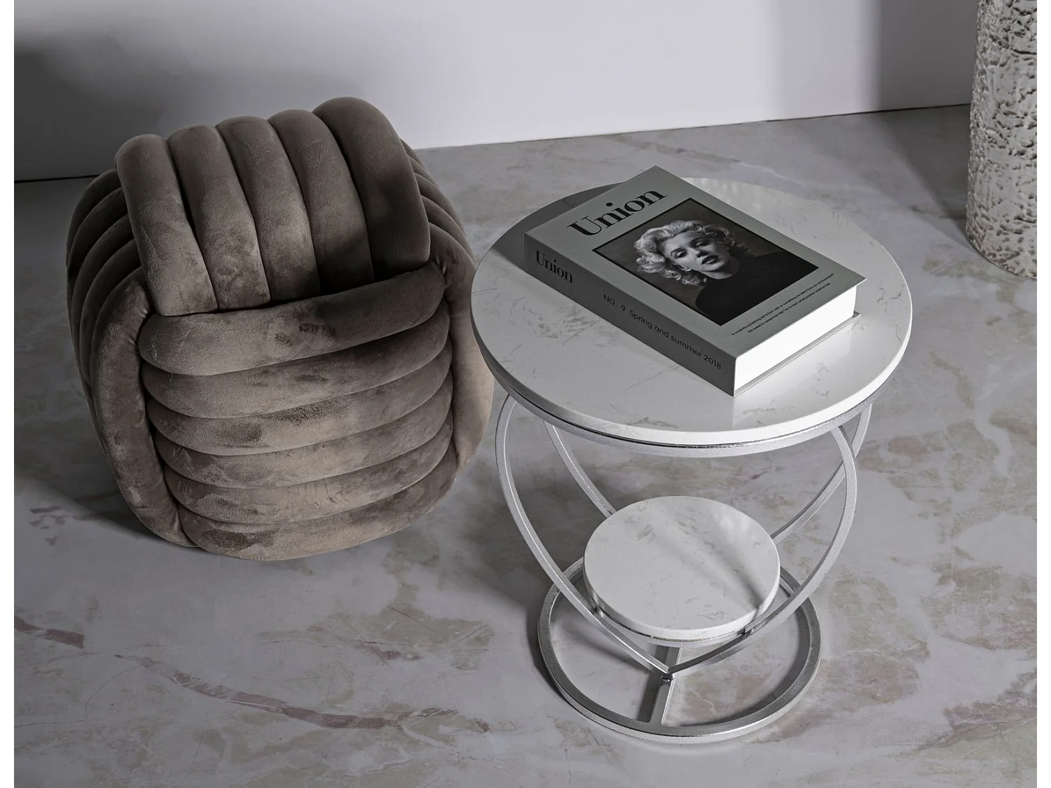 Table d'appoint en métal et marbre Heart 40 x 45.5 cm