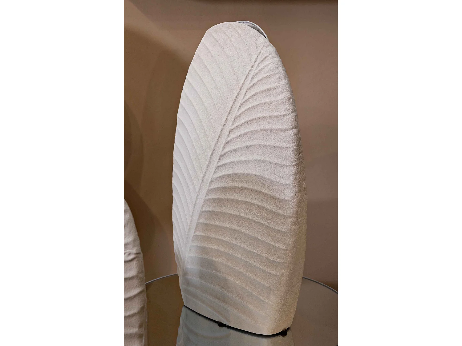 Vase en métal couleur crème cm 31x13x53,5