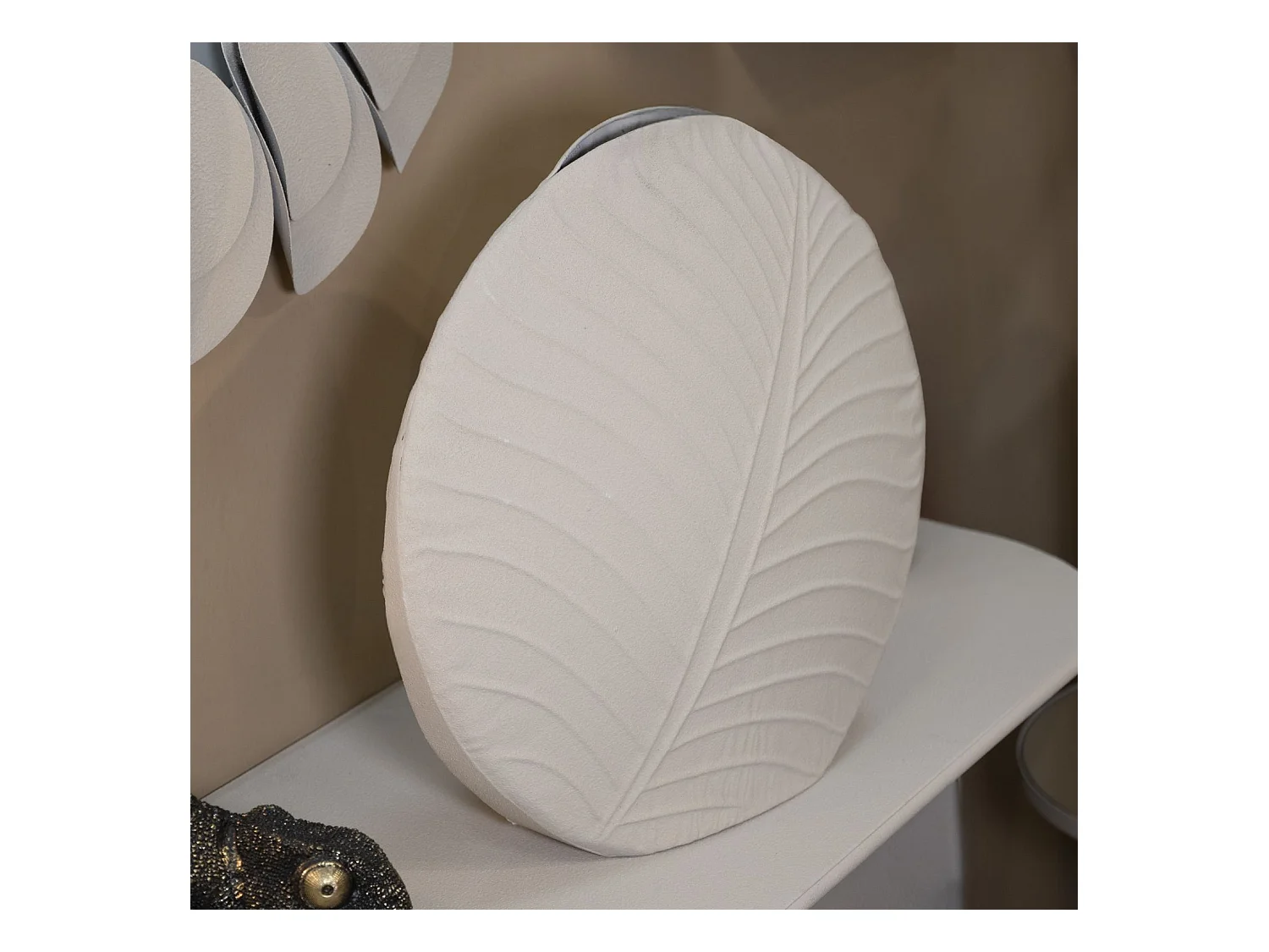 Vase en métal couleur crème cm ø 41,5x14