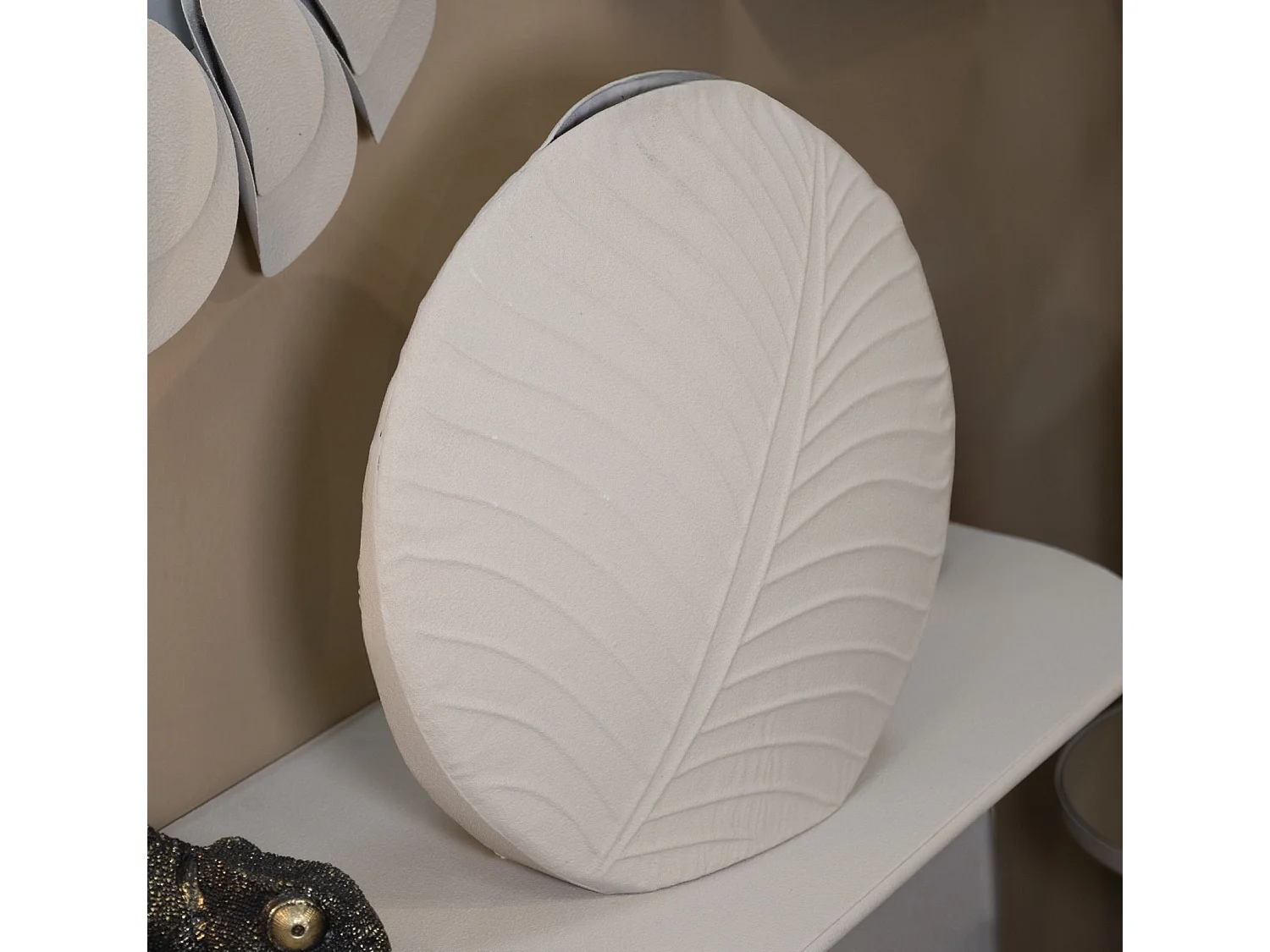 Vase en métal couleur crème cm ø 41,5x14