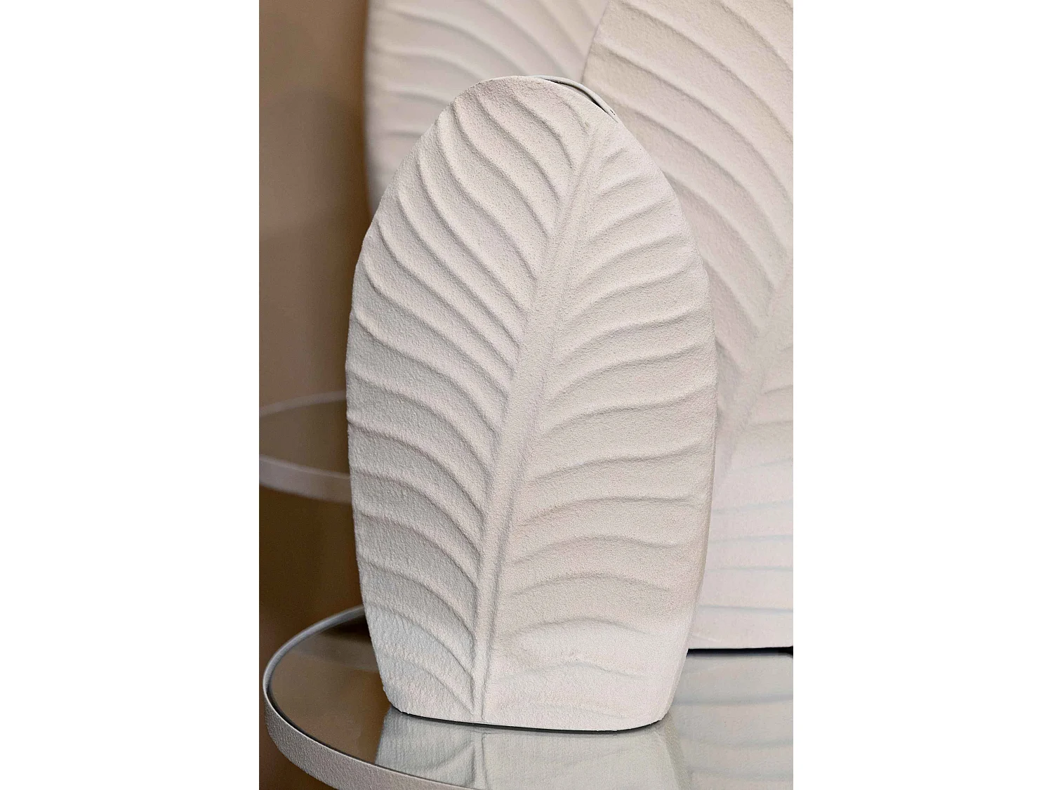 Vase en métal couleur crème 18x9,5x29,5 cm