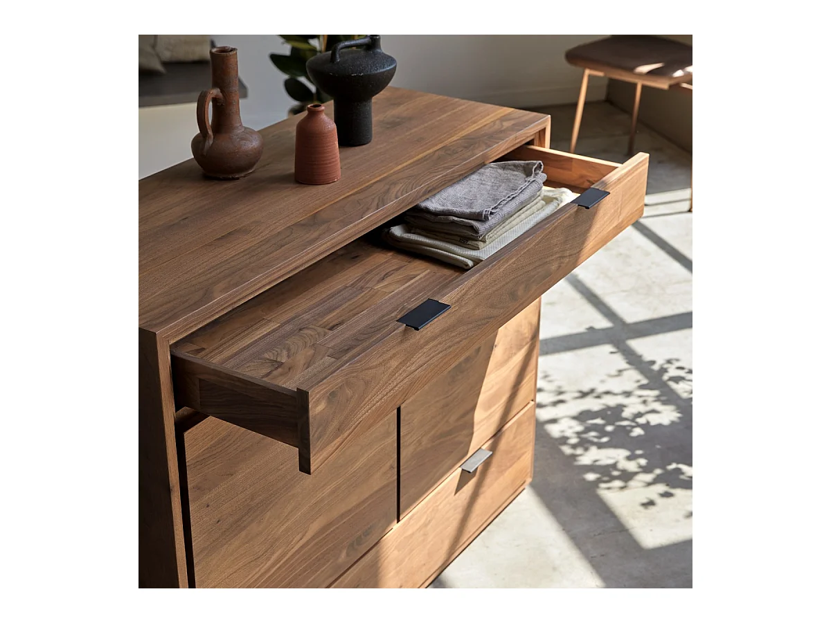 Sideboard Senson aus massivem Nussbaumholz 120