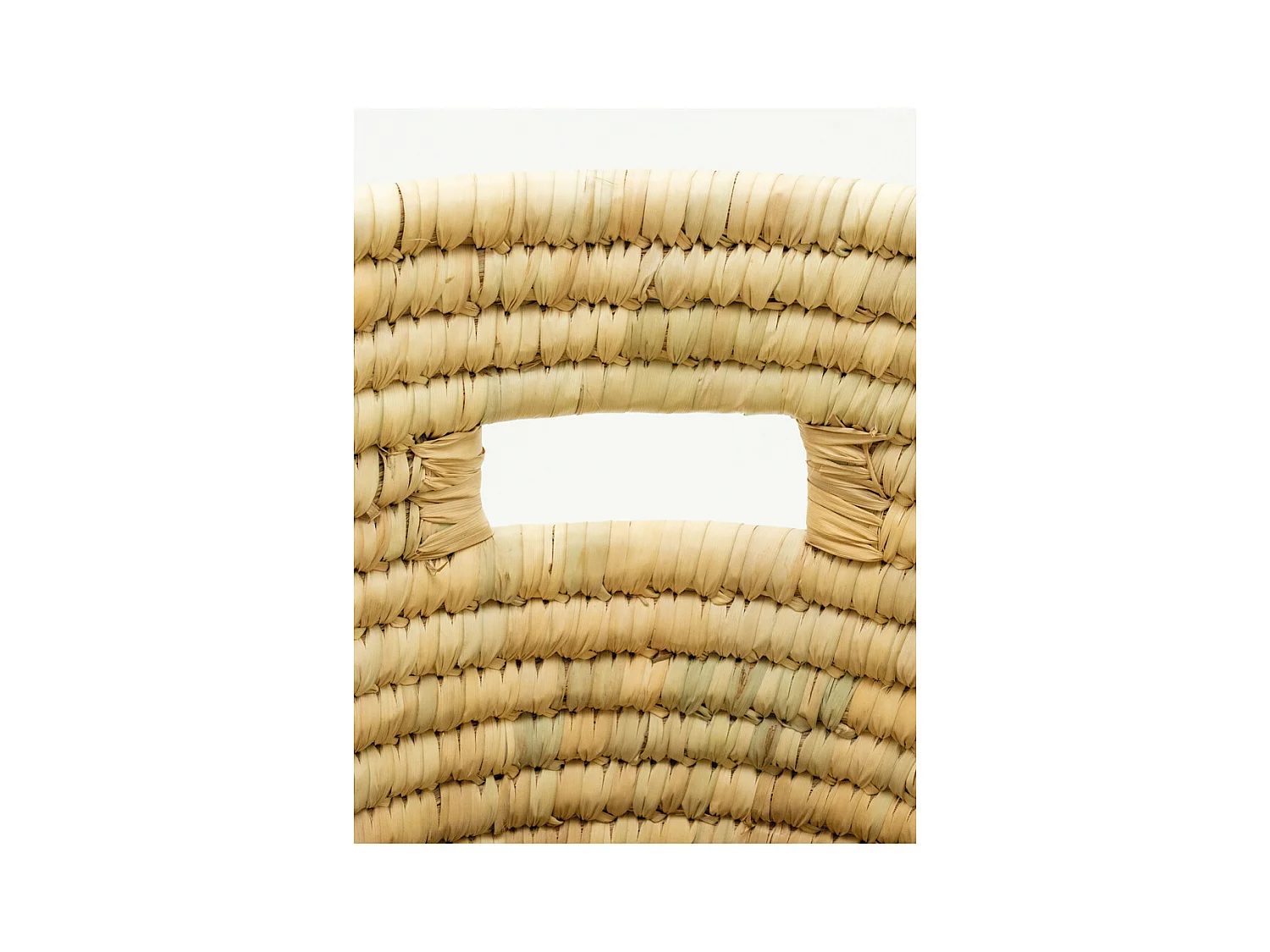 Ensemble panier à linge en jonc naturel avec couvercle et corbeilles assorties