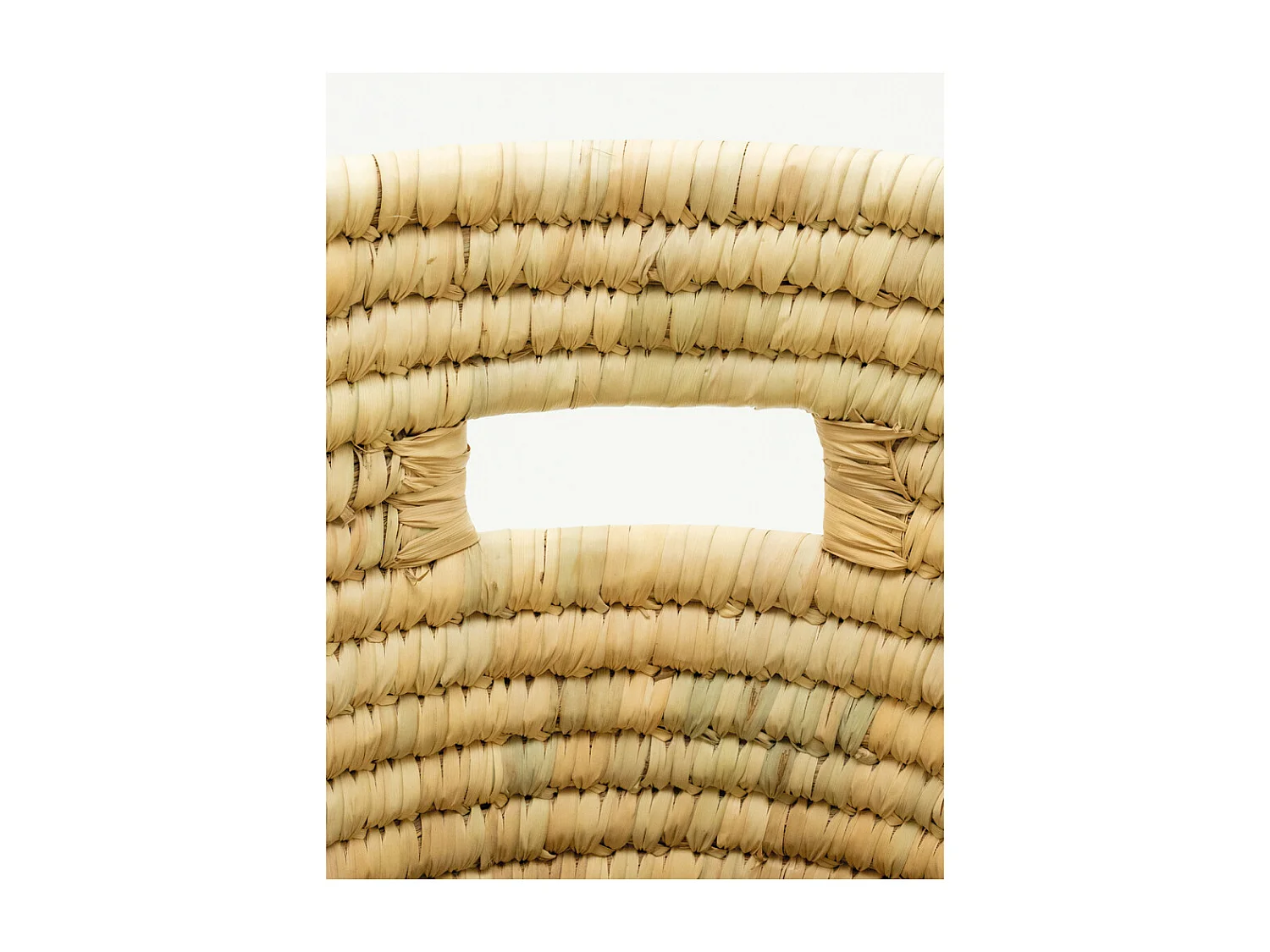 Ensemble panier à linge en jonc naturel avec couvercle et corbeilles assorties