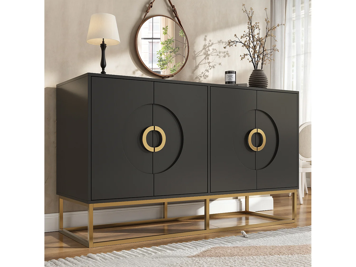 Buffet 140x40x83cm avec 4 portes, poignées et pieds en métal doré, corps en MDF noir