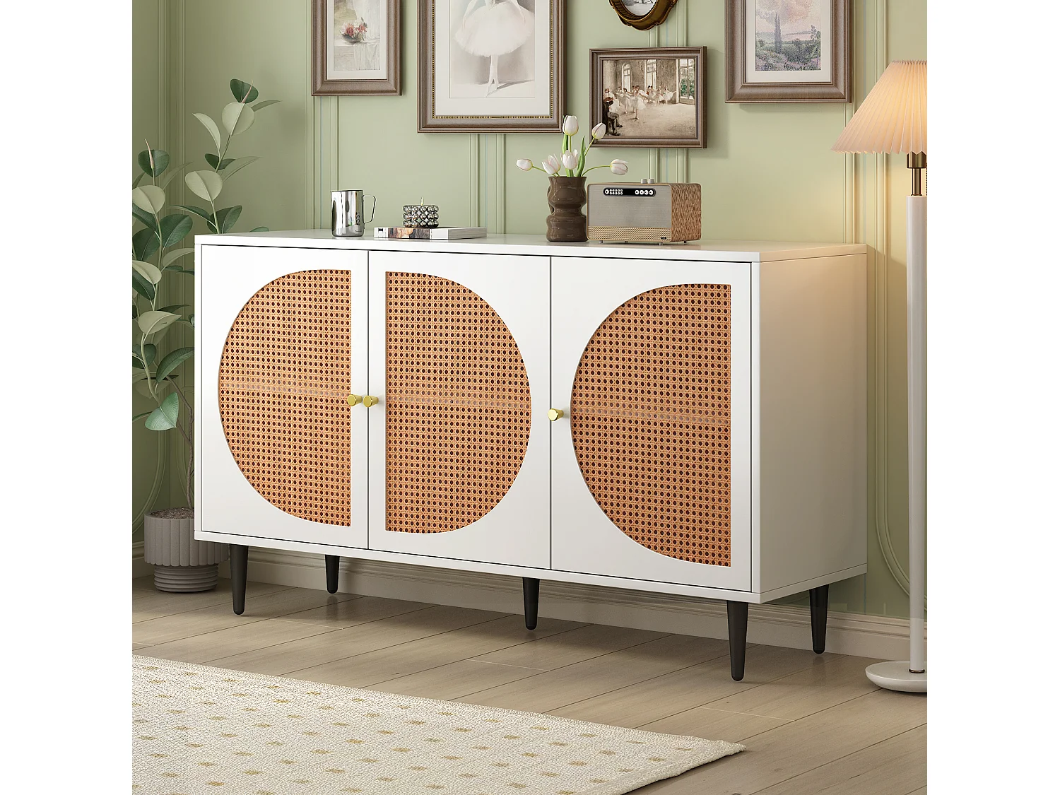 Buffet 129.8x40x76cm avec 3 portes en rotin, corps blanc et pieds noir