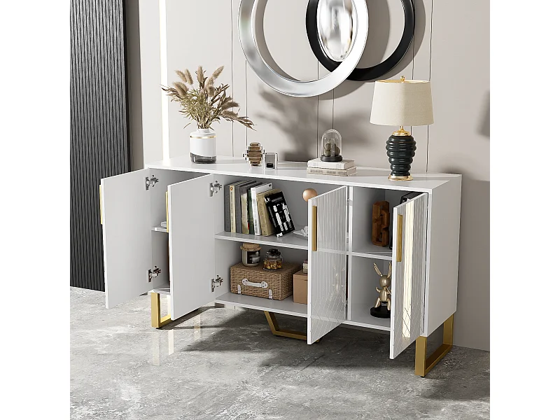 Aparador 140x40x80cm com 4 portas, puxadores e pés em metal dourado, corpo em MDF lacado branco