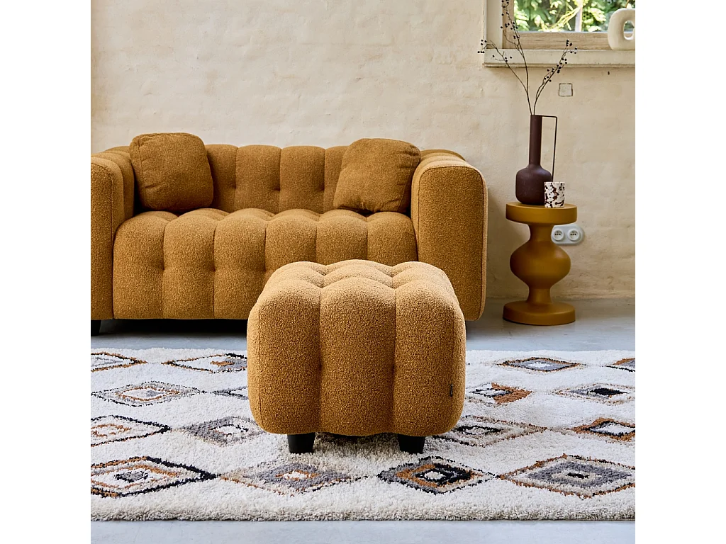 Pouf. module pour canapé. repose-pieds pour canapé 2 places en bouclette texturée moutarde L 69 x P 59 x H 48cm - Leon