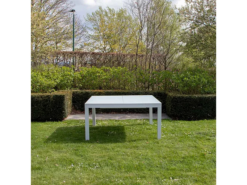 Table WhiteStar 8/12 personnes structure aluminium blanche, plateau en verre poli blanc