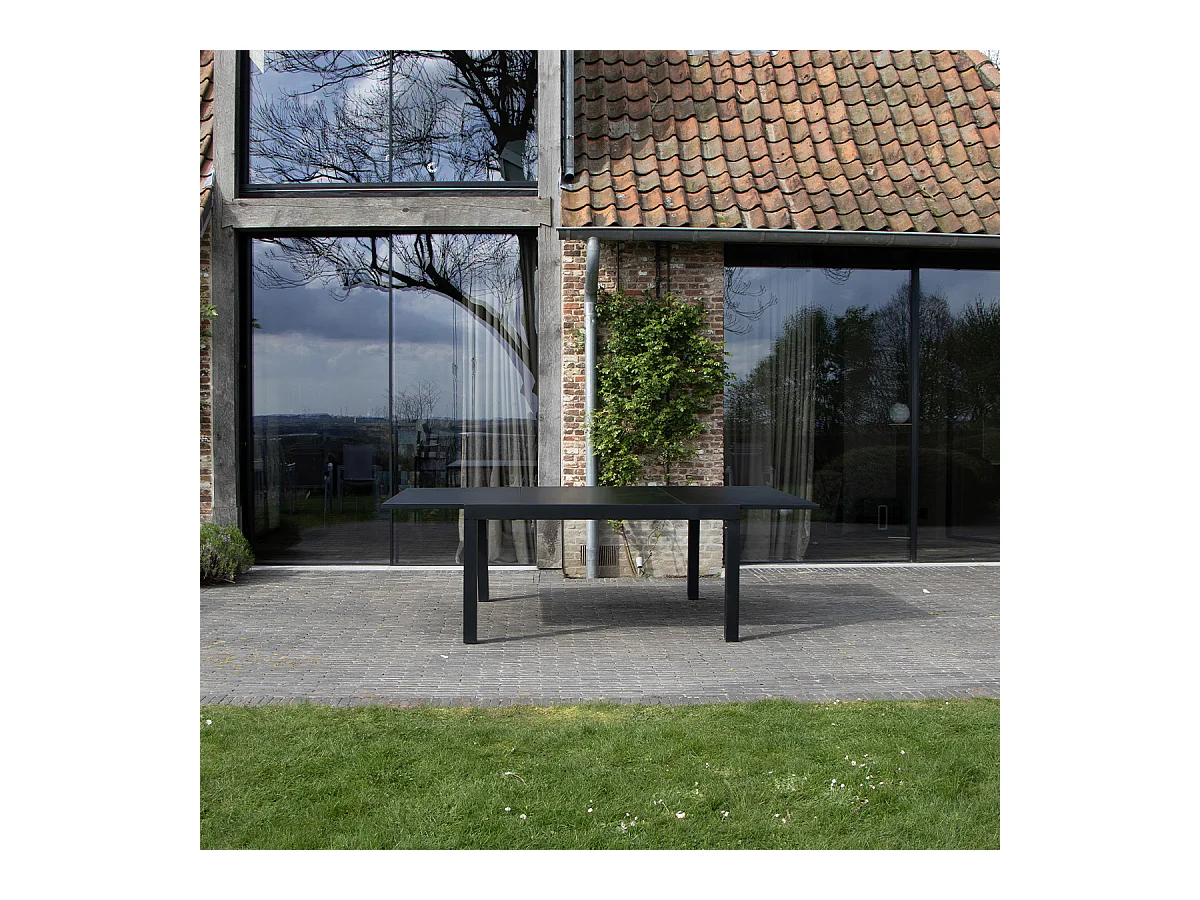 Table BlackStar 8/12 personnes structure noire, plateau en verre poli noir